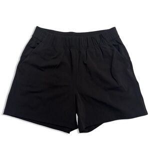 Aritzia The Group by Babaton Weekender Short Black Womens Large